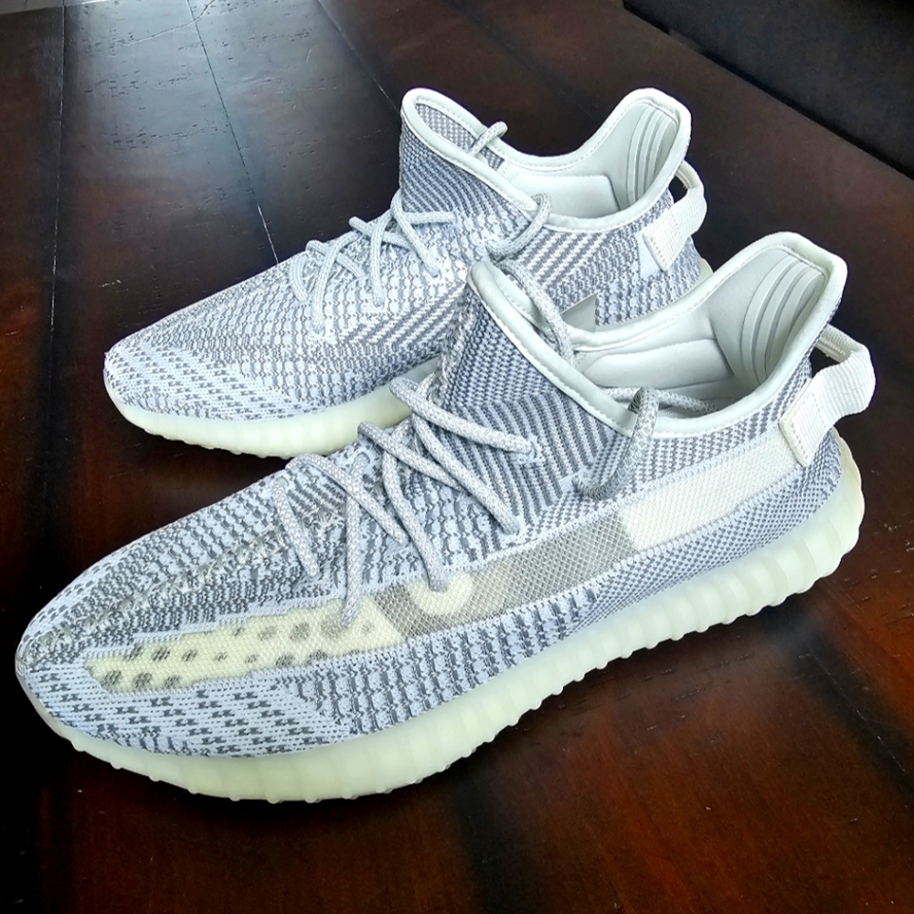 Yeezy Boost 350 V2